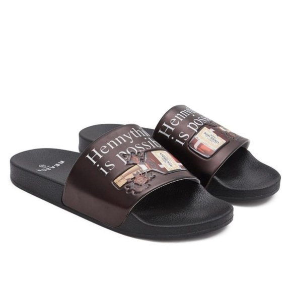 Henny Slides - Picture 1 of 7